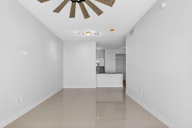 100 NE 6th Street Ph 704, Boynton Beach, FL 33435