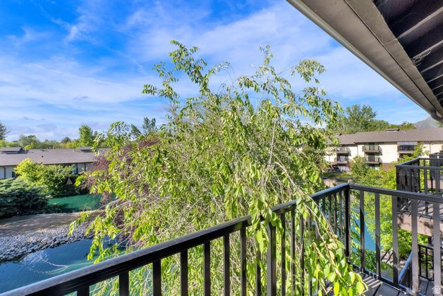 4720 S WOODDUCK LN, Millcreek, UT 84117