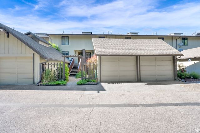 4720 S WOODDUCK LN, Millcreek, UT 84117