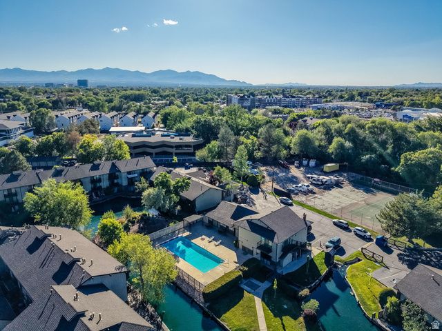 4720 S WOODDUCK LN, Millcreek, UT 84117