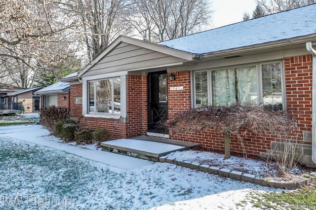 541 Cloverlawn Street, East China Township, MI 48054