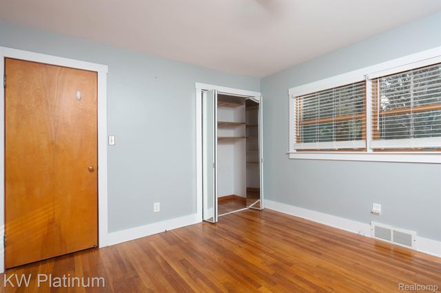 541 Cloverlawn Street, East China Township, MI 48054