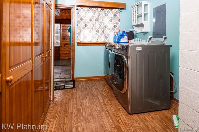 541 Cloverlawn Street, East China Township, MI 48054