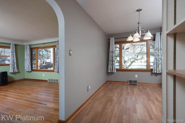 541 Cloverlawn Street, East China Township, MI 48054