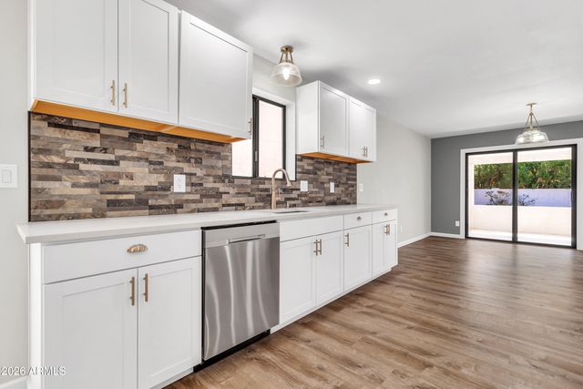 10831 E Sunnydale Drive, Sun Lakes, AZ 85248