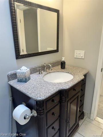 7219 Danbrooke Court, West Bloomfield, MI 48322