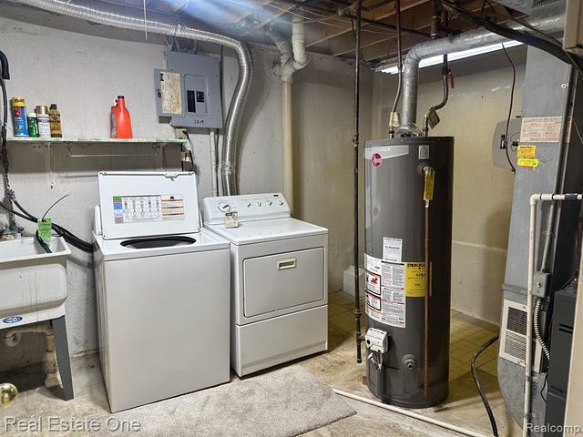 7219 Danbrooke Court, West Bloomfield, MI 48322