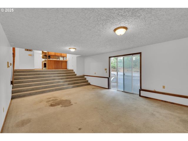 2105 Se 132ND Ct, Vancouver, WA 98683