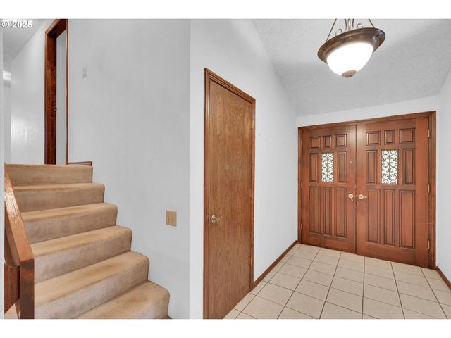 2105 Se 132ND Ct, Vancouver, WA 98683