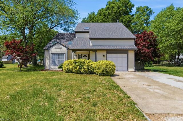 304 Susan Newton LN, Yorktown, VA 23693