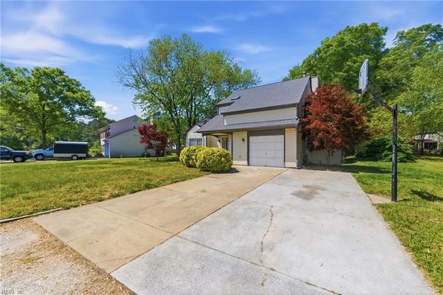 304 Susan Newton LN, Yorktown, VA 23693