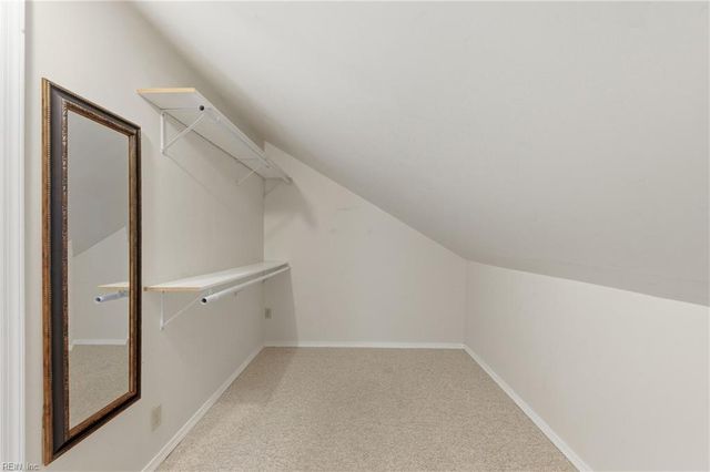 304 Susan Newton LN, Yorktown, VA 23693