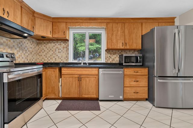 23 Fisher Terrace, Woburn, MA 01801