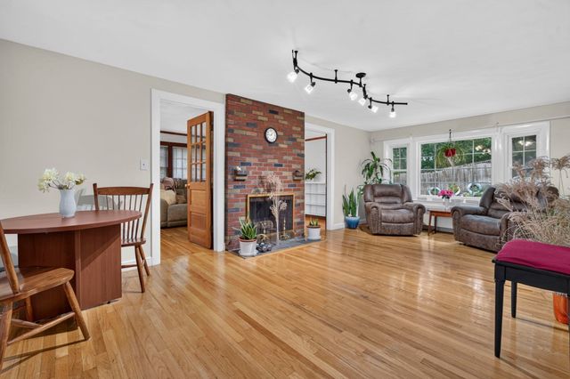 23 Fisher Terrace, Woburn, MA 01801