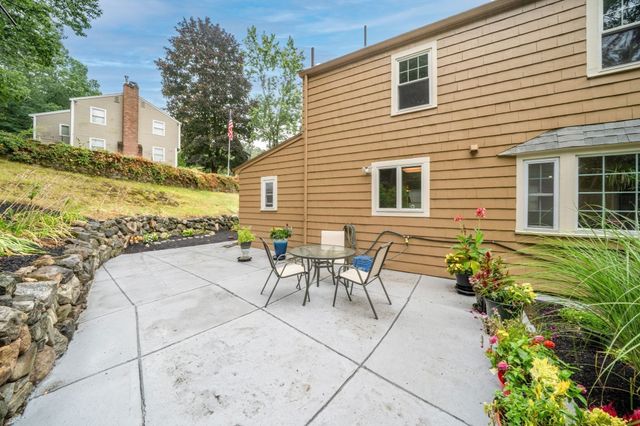 23 Fisher Terrace, Woburn, MA 01801