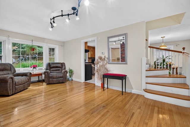 23 Fisher Terrace, Woburn, MA 01801