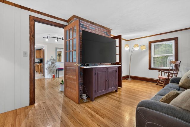 23 Fisher Terrace, Woburn, MA 01801