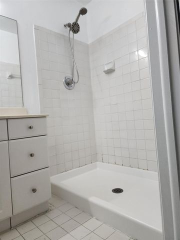 1156 NW 106th Terrace 204, Hollywood, FL 33026