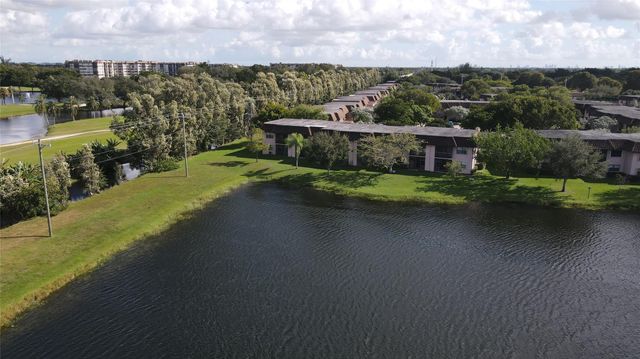 1156 NW 106th Ter 204, Hollywood, FL 33026