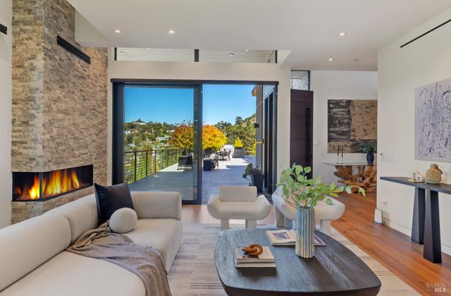 3 Trestle Glen Cir, Tiburon, CA 94920