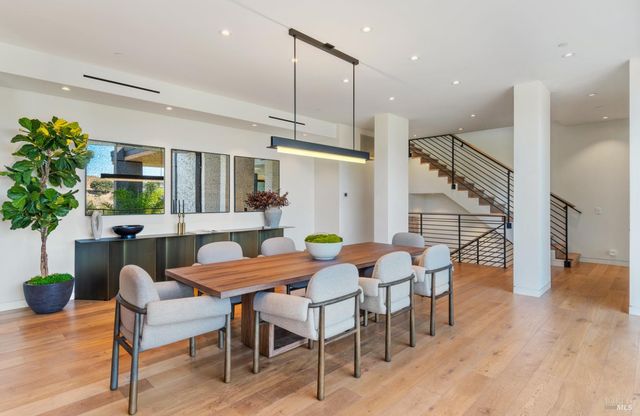 3 Trestle Glen Cir, Tiburon, CA 94920