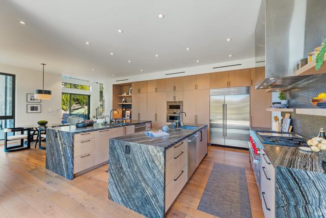 3 Trestle Glen Cir, Tiburon, CA 94920