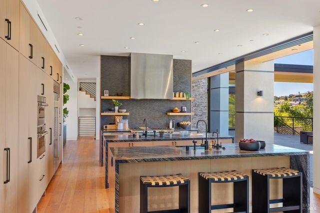 3 Trestle Glen Cir, Tiburon, CA 94920