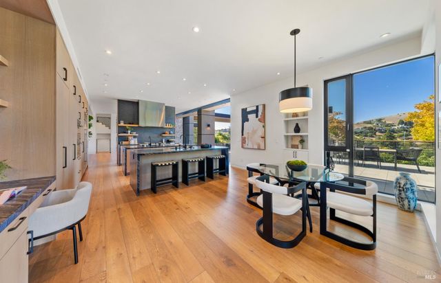 3 Trestle Glen Cir, Tiburon, CA 94920