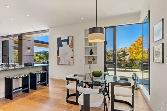 3 Trestle Glen Cir, Tiburon, CA 94920