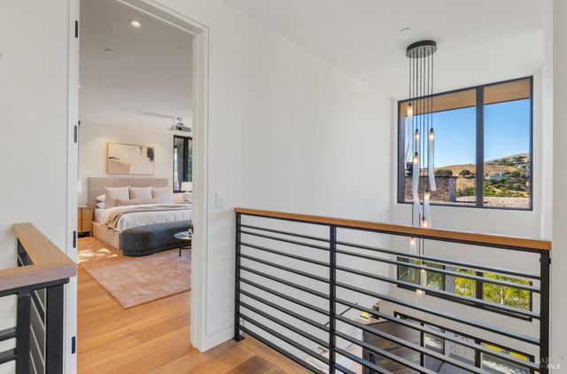 3 Trestle Glen Cir, Tiburon, CA 94920