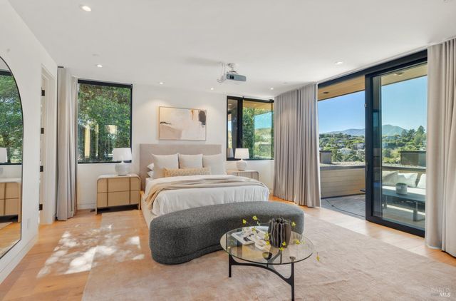 3 Trestle Glen Cir, Tiburon, CA 94920