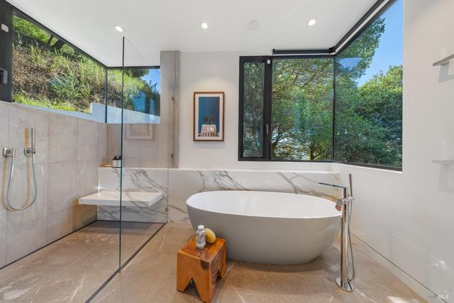 3 Trestle Glen Cir, Tiburon, CA 94920