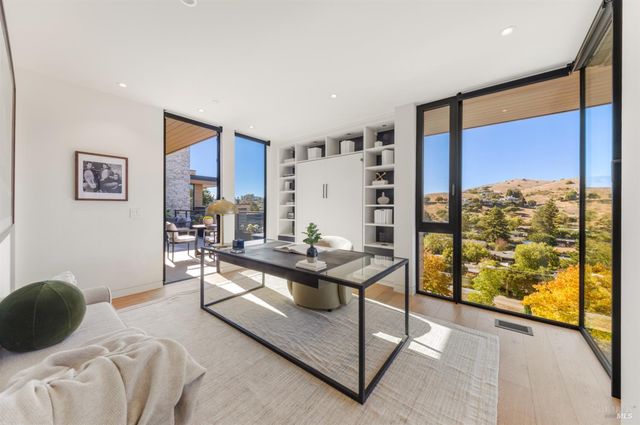 3 Trestle Glen Cir, Tiburon, CA 94920