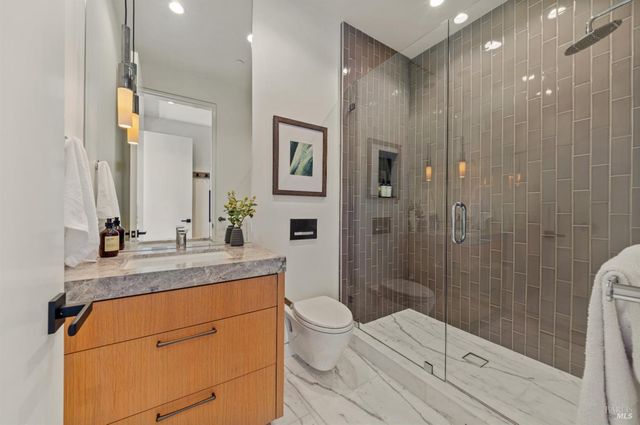 3 Trestle Glen Cir, Tiburon, CA 94920