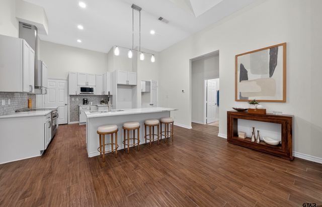 9143 Long Branch, Tyler, TX 75703