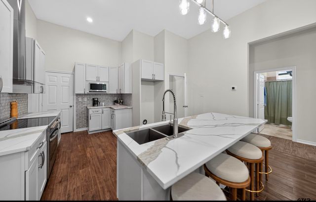 9143 Long Branch, Tyler, TX 75703