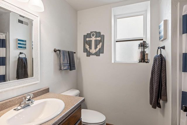 2307 S 21st STREET, Manitowoc, WI 54220