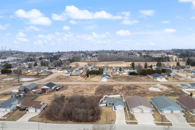 2307 S 21st STREET, Manitowoc, WI 54220