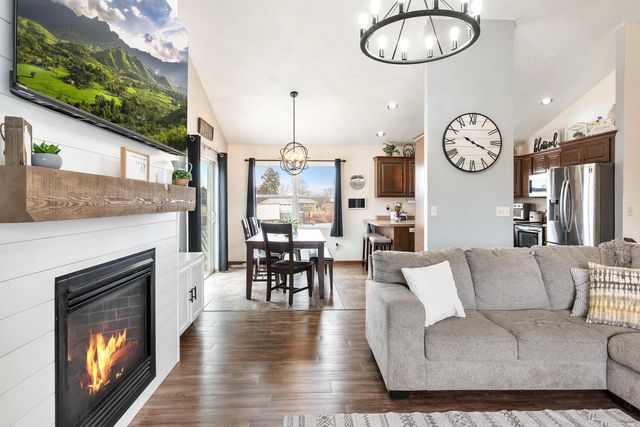 2307 S 21st STREET, Manitowoc, WI 54220