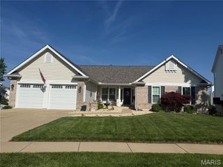 7052 Black Horse Drive, O'fallon, MO 63368