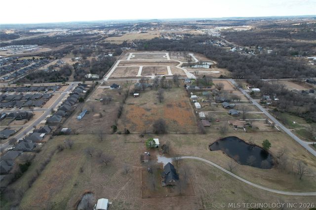 10917 W 33rd Avenue W, Jenks, OK 74037