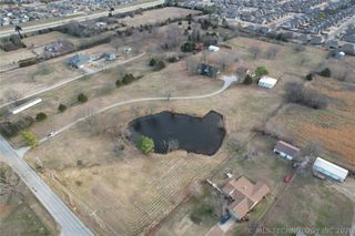 10917 W 33rd Avenue W, Jenks, OK 74037