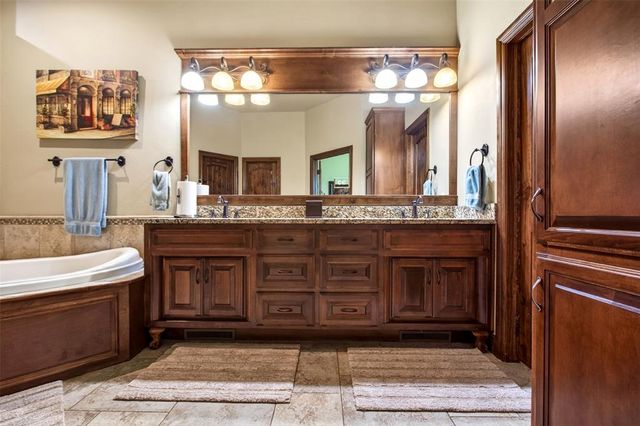 320 NW 151st Place, Edmond, OK 73013