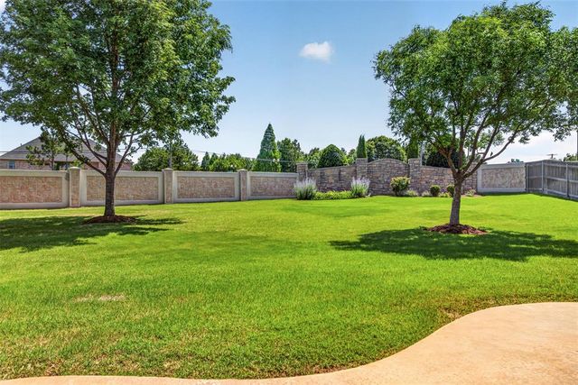 320 NW 151st Place, Edmond, OK 73013