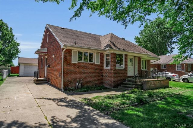 31 Goodrich Road, Lackawanna, NY 14218
