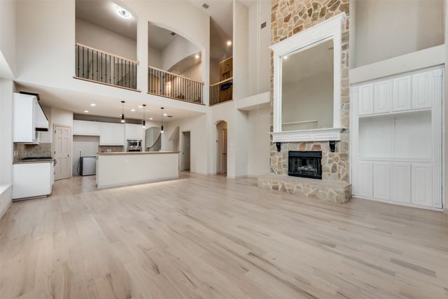 701 Player Avenue, Mansfield, TX 76063