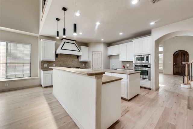 701 Player Avenue, Mansfield, TX 76063