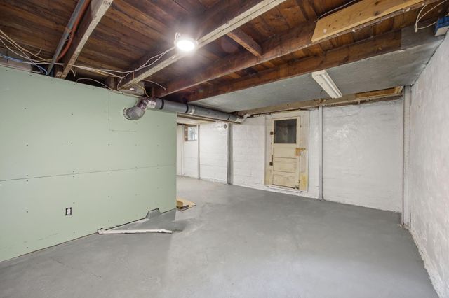 1124 University Drive S, Fargo, ND 58103