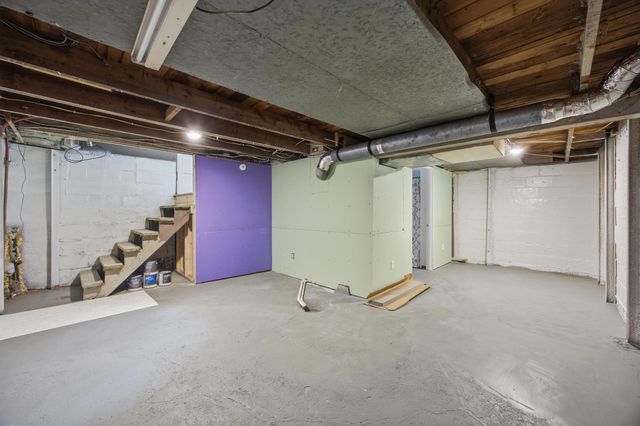 1124 University Drive S, Fargo, ND 58103
