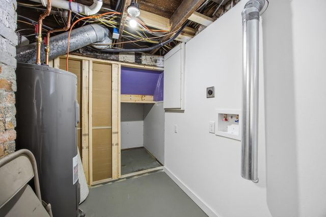 1124 University Drive S, Fargo, ND 58103